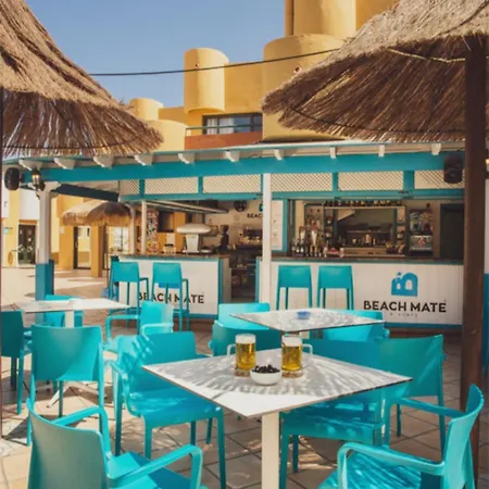 Apartament Walking To The *